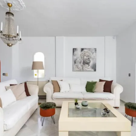 Villa Crusas In Mijas *